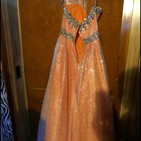 Dress - Picture 2 of 2